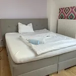 شقة Welcome Home, Price , Fast Wlan, Netflix, Washing, Drying, Big Tv, Space, Free Parking, 4big 100m2, Smoking Place Outside On, Try Out And Visit Us *