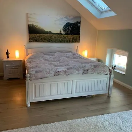 Welcome Home, Price , Fast Wlan, Netflix, Washing, Drying, Big Tv, Space, Free Parking, 4big 100m2, Smoking Place Outside On, Try Out And Visit Us *