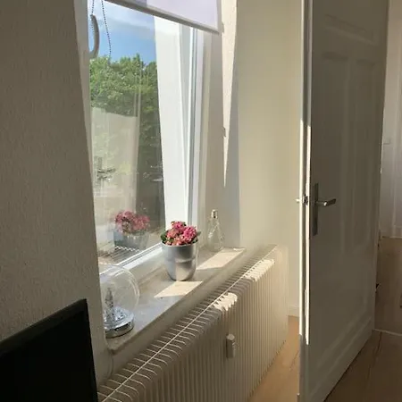 Welcome Home, Price , Fast Wlan, Netflix, Washing, Drying, Big Tv, Space, Free Parking, 4big 100m2, Smoking Place Outside On, Try Out And Visit Us