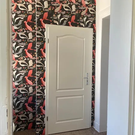 Welcome Home, Price , Fast Wlan, Netflix, Washing, Drying, Big Tv, Space, Free Parking, 4big 100m2, Smoking Place Outside On, Try Out And Visit Us شقة أوبيرهاوزين
