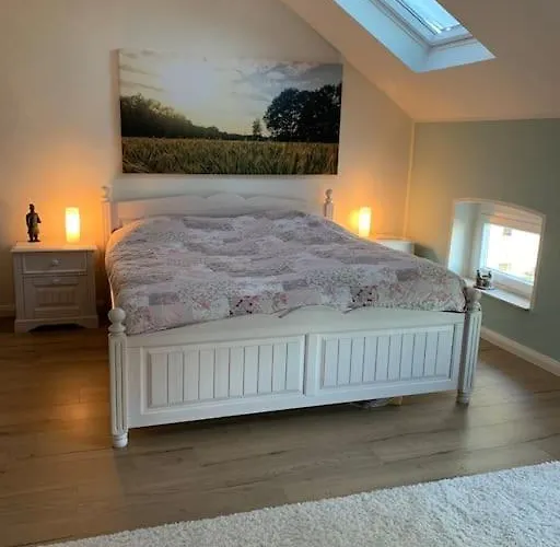 Welcome Home, Price , Fast Wlan, Netflix, Washing, Drying, Big Tv, Space, Free Parking, 4big 100m2, Smoking Place Outside On, Try Out And Visit Us *