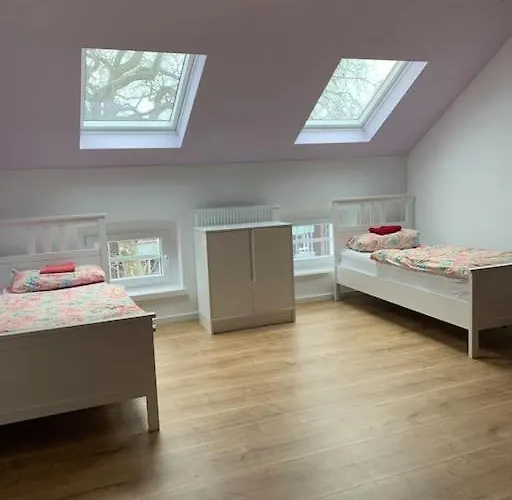 Appartamento Welcome Home, Price , Fast Wlan, Netflix, Washing, Drying, Big Tv, Space, Free Parking, 4big 100m2, Smoking Place Outside On, Try Out And Visit Us Oberhausen (North Rhine-Westphalia)